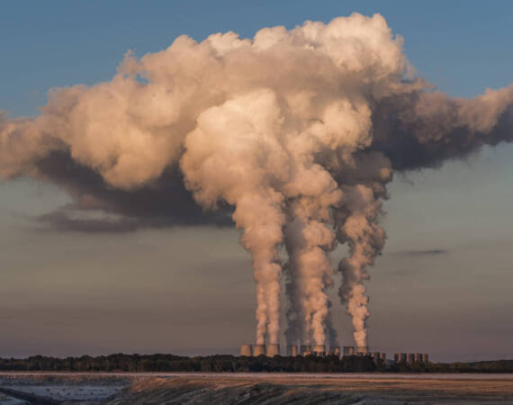 Lignite power plant with large cloud of smoke